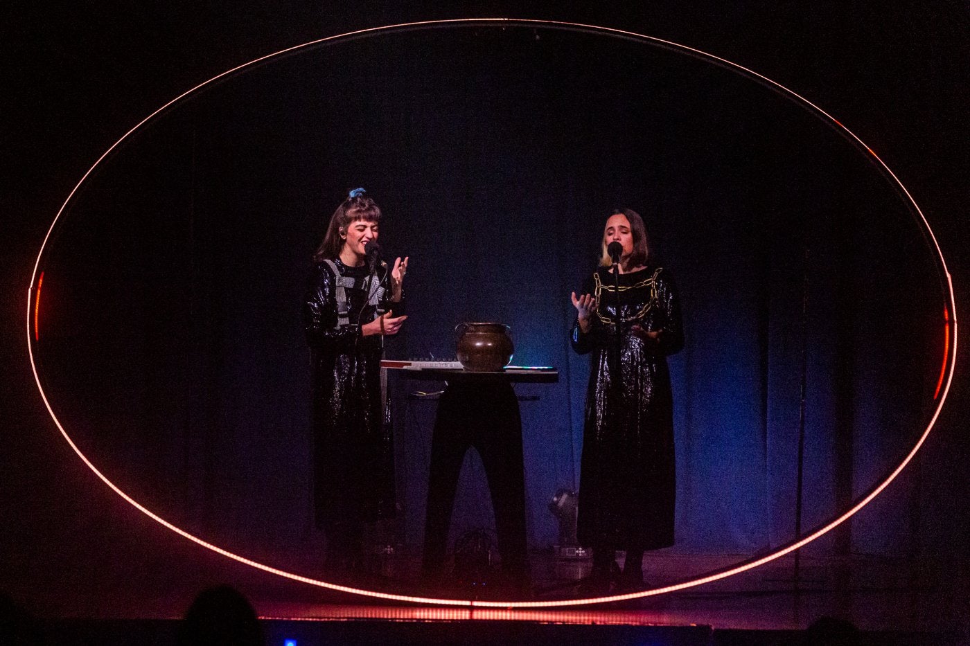 Marta Torrella y Helena Ros, ayer en La Gonza. 