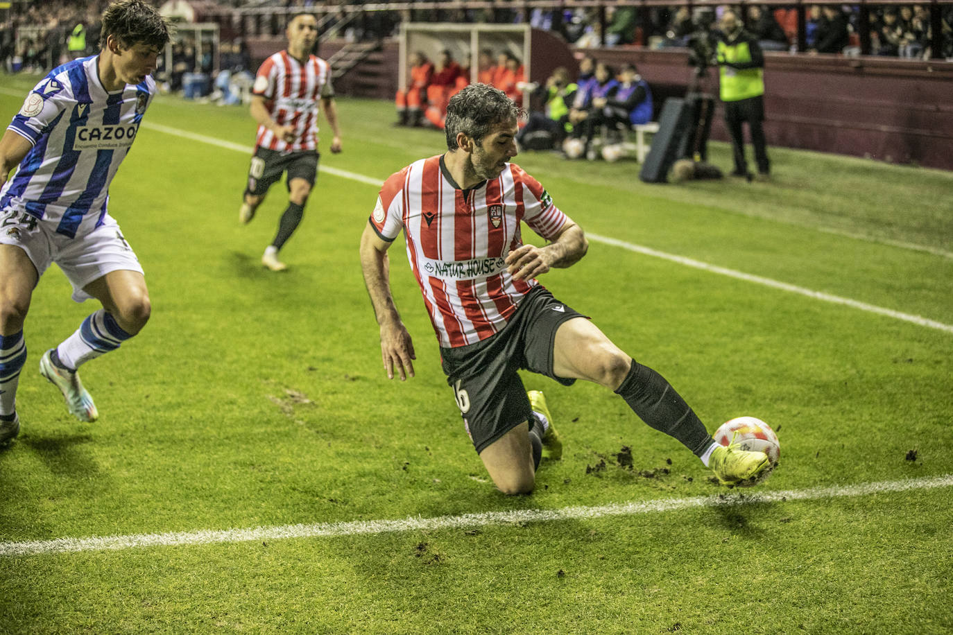 Fotos: El partido de Copa en Las Gaunas se vivió con emoción