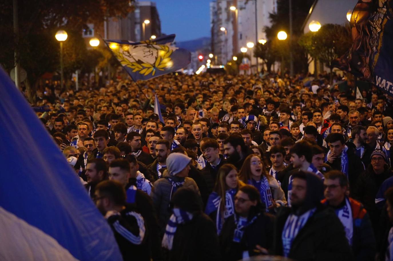 Fotos: El camino de la afición de la Real de República Argentina a Las Gaunas