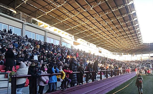 DIRECTO: aterrizaje del helicóptero de los Reyes Magos en Las Gaunas