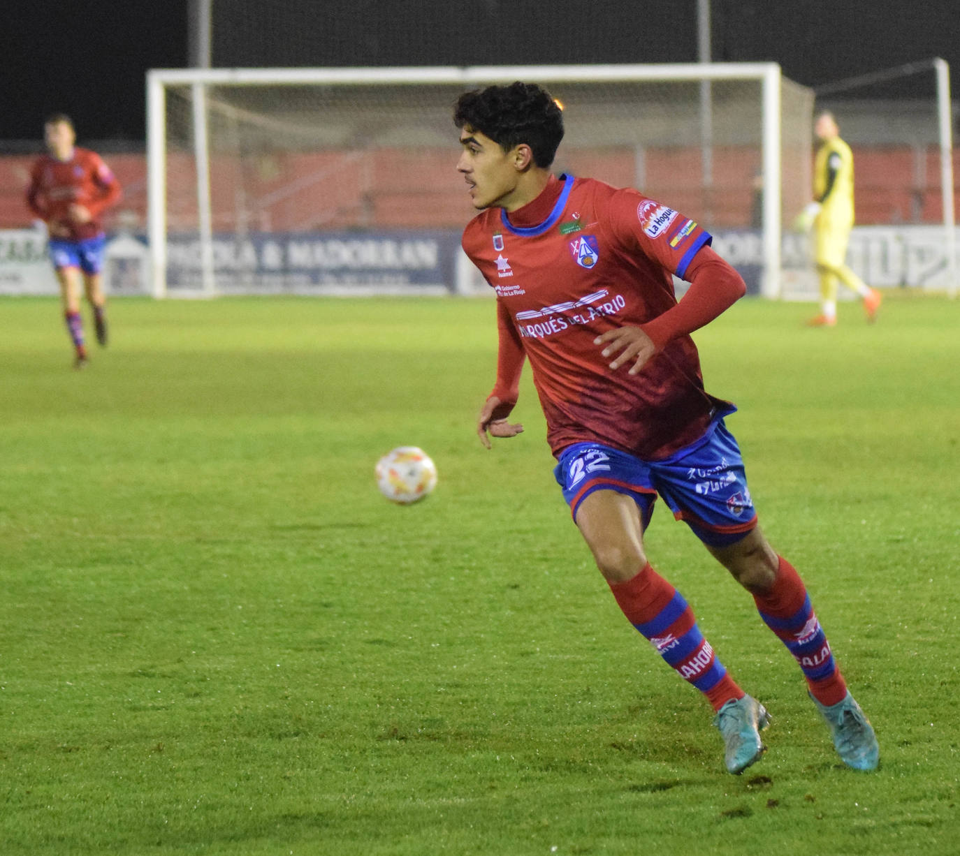 Fotos: Las imágenes del partido entre el CD Calahorra y el Cornellá