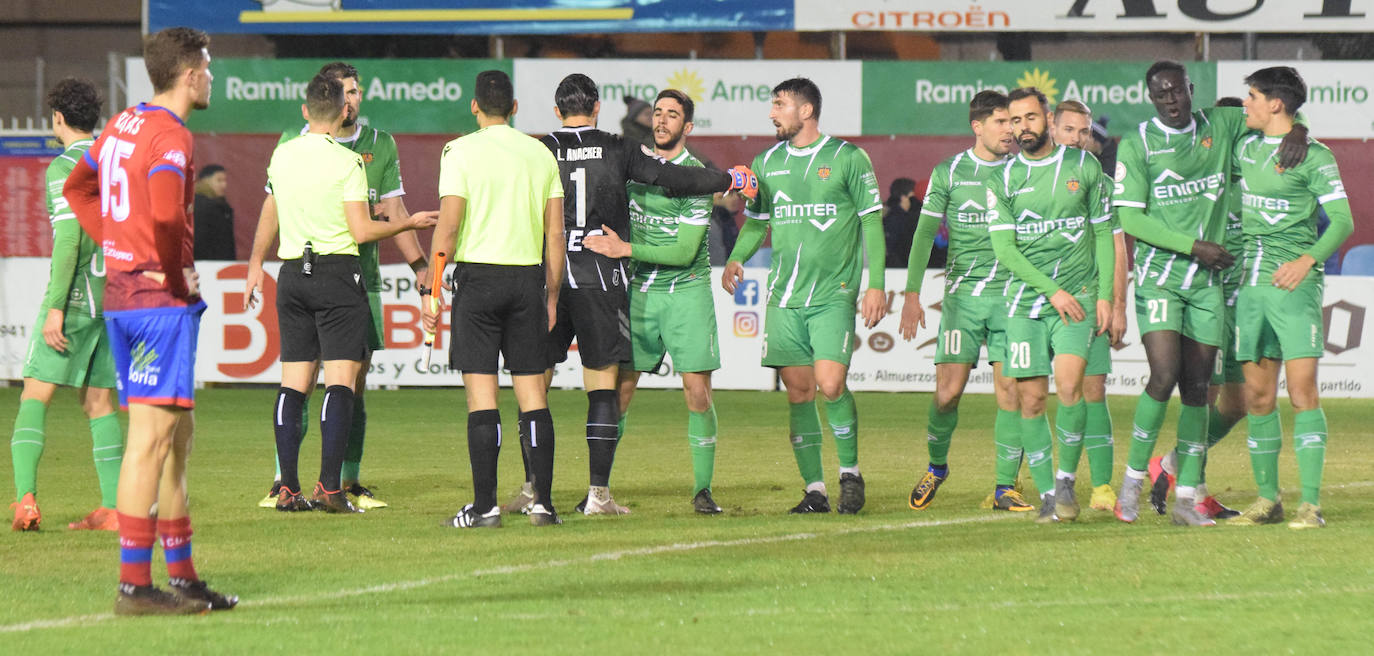 Fotos: Las imágenes del partido entre el CD Calahorra y el Cornellá