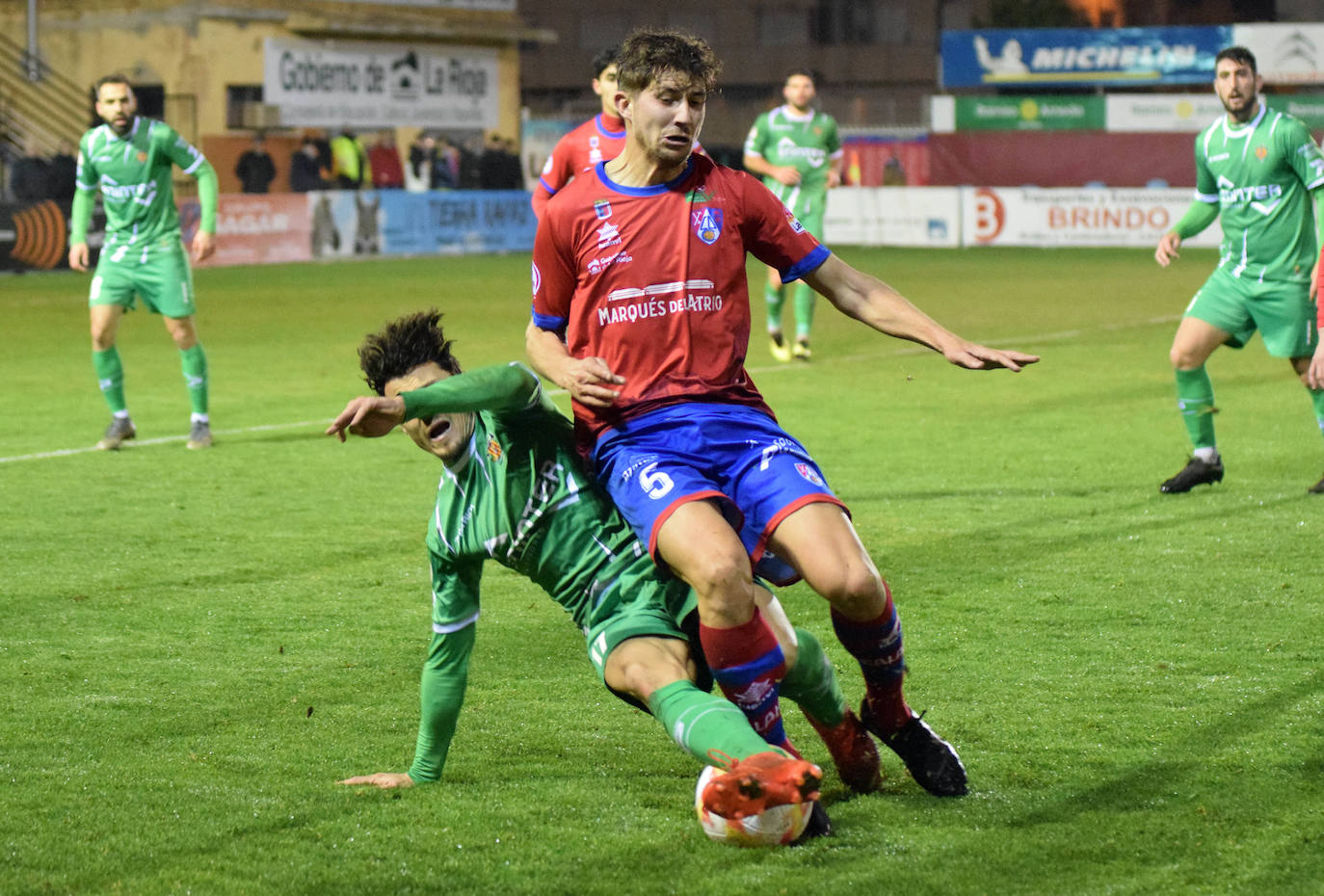Fotos: Las imágenes del partido entre el CD Calahorra y el Cornellá