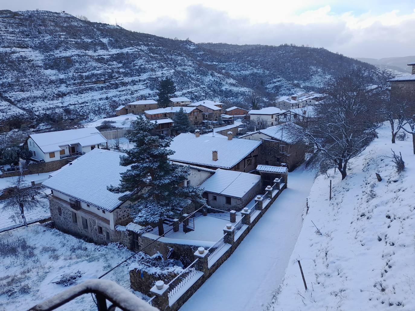 Fotos: La nieve y el hielo llegan a La Rioja