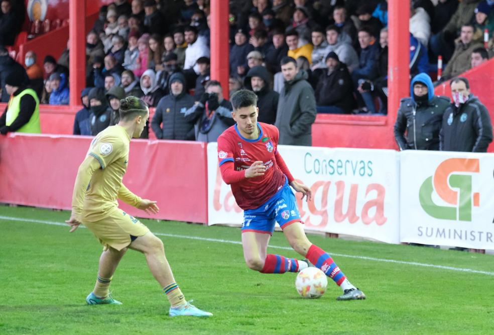 El Calahorra pierde frene al Barcelona B y continúa colista