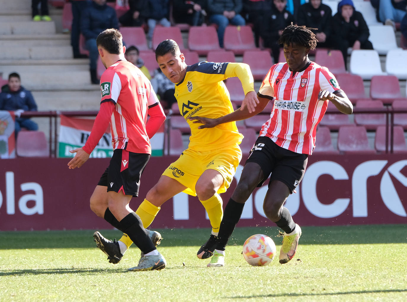 Fotos: La UD Logroñés se queda sin ganar ante el Atlético Baleares