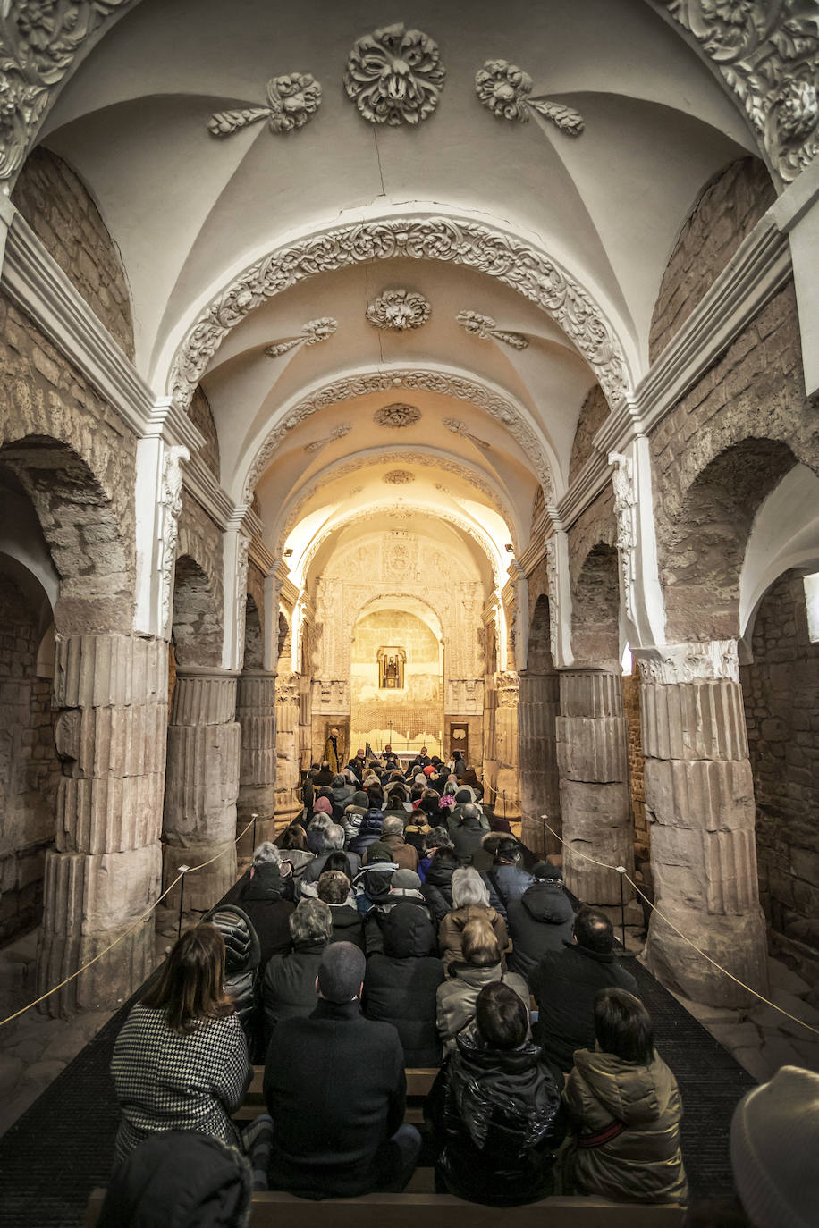 Fotos: Más voces y más lengua en la Basílica de Santa María de Arcos, en Tricio