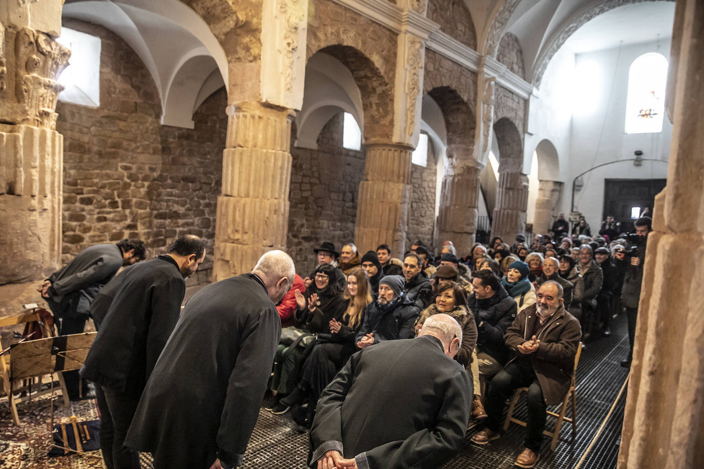 Fotos: Más voces y más lengua en la Basílica de Santa María de Arcos, en Tricio