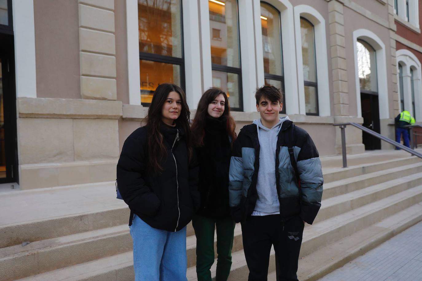 Fotos: El Sagasta recobra la vida: estudiantes y docentes estrenan el nuevo instituto