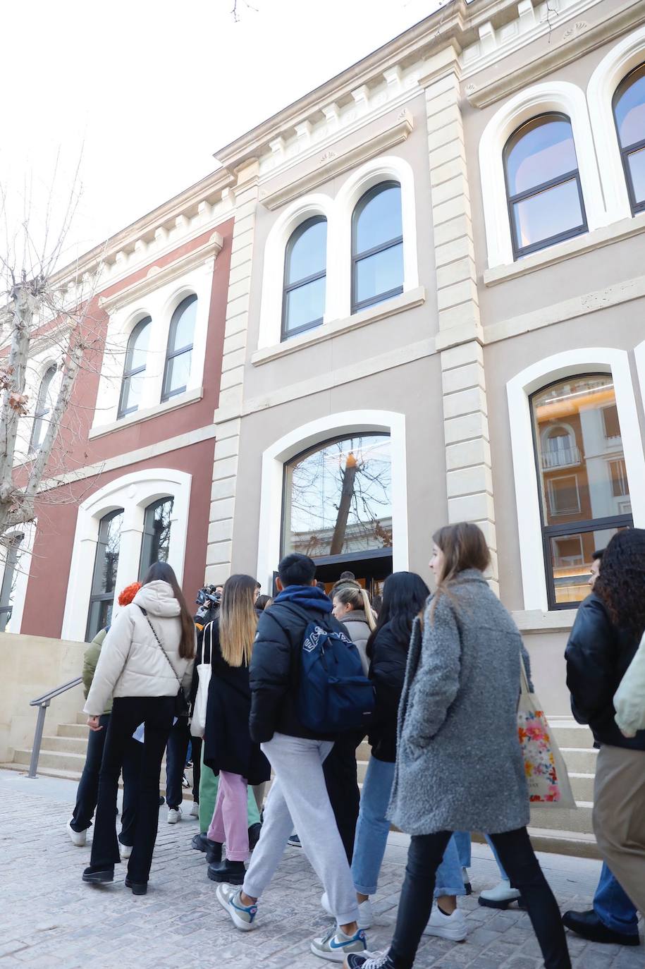 Fotos: El Sagasta recobra la vida: estudiantes y docentes estrenan el nuevo instituto