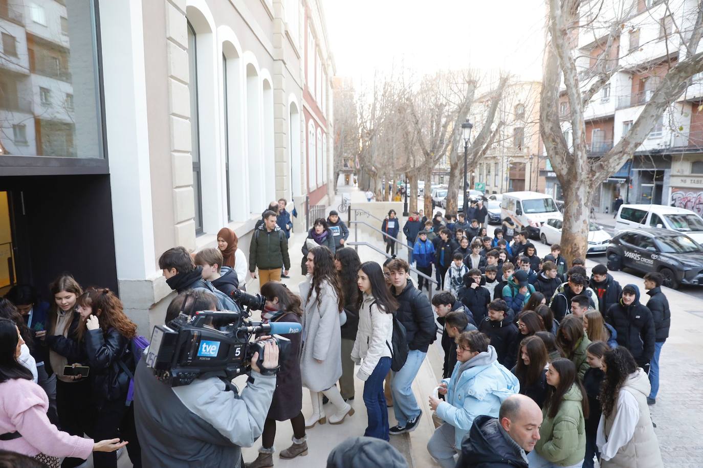 Fotos: El Sagasta recobra la vida: estudiantes y docentes estrenan el nuevo instituto