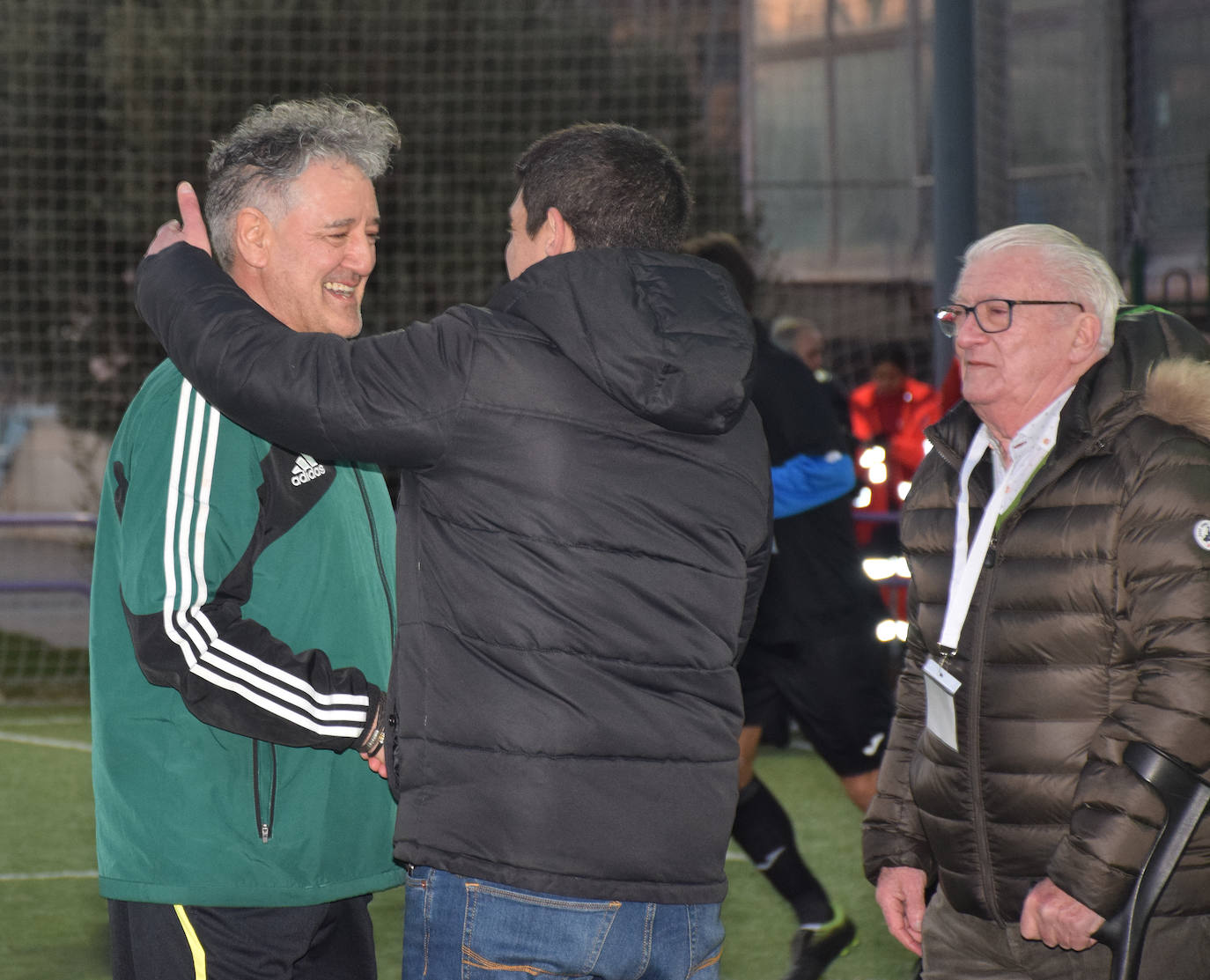 Fotos: El partido benéfico entre veteranos del Real Madrid y el Logroñés en Villamediana