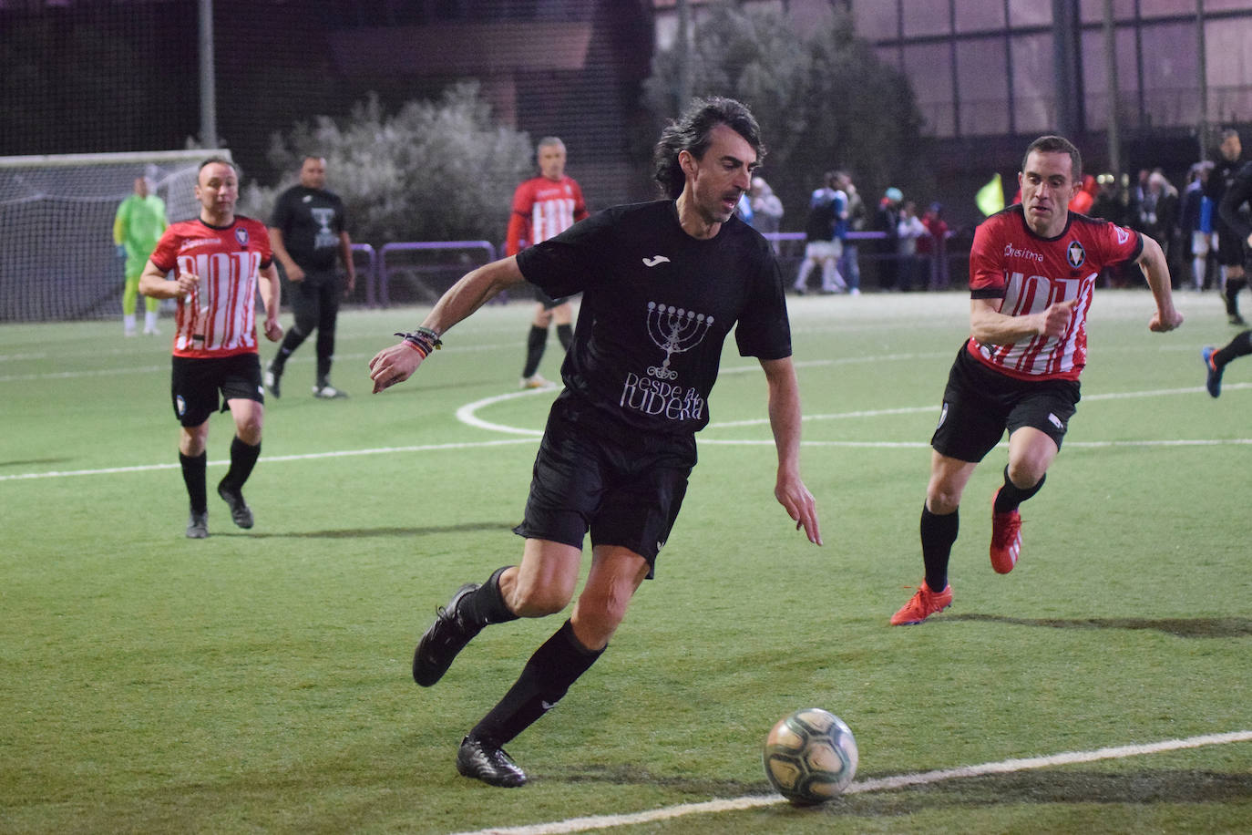 Fotos: El partido benéfico entre veteranos del Real Madrid y el Logroñés en Villamediana