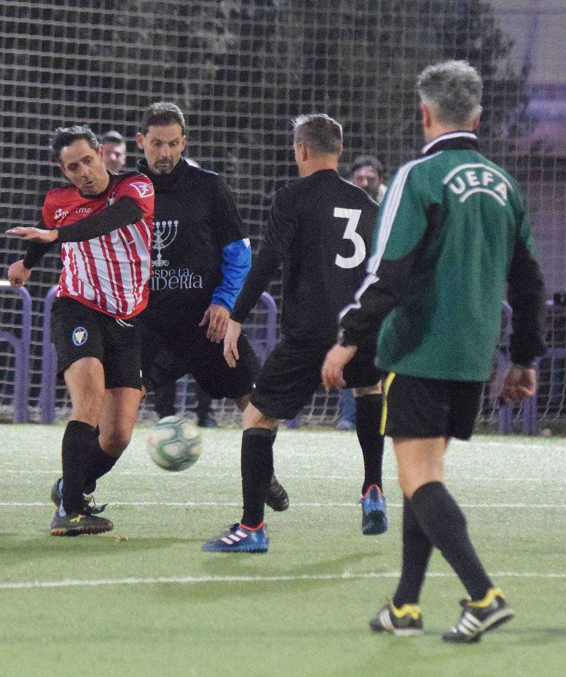 Fotos: El partido benéfico entre veteranos del Real Madrid y el Logroñés en Villamediana