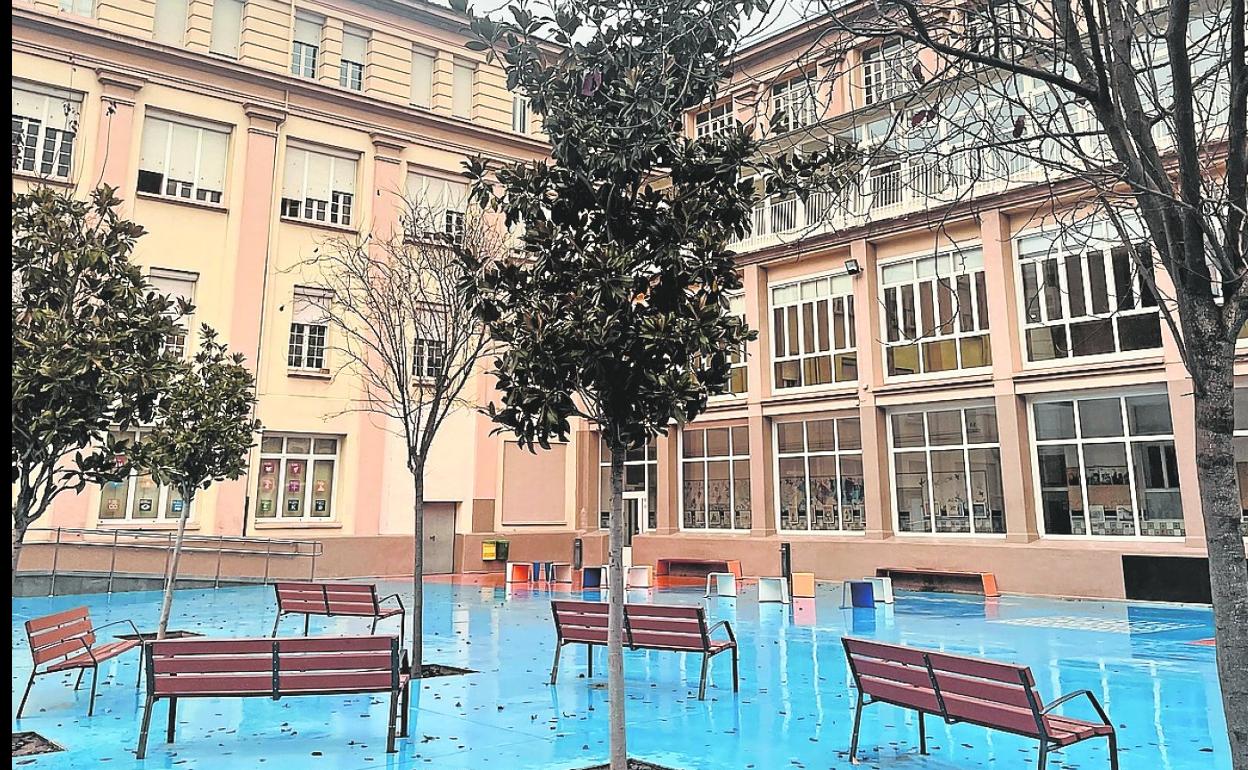 Uno de los patios de Escolapios en Logroño. 