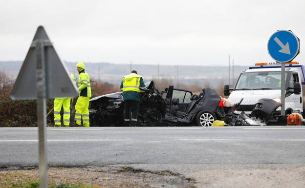 Accidente en La Rioja: Una mujer de 40 años fallece tras ser embestido su coche por un camión en la N-232 en Arrúbal