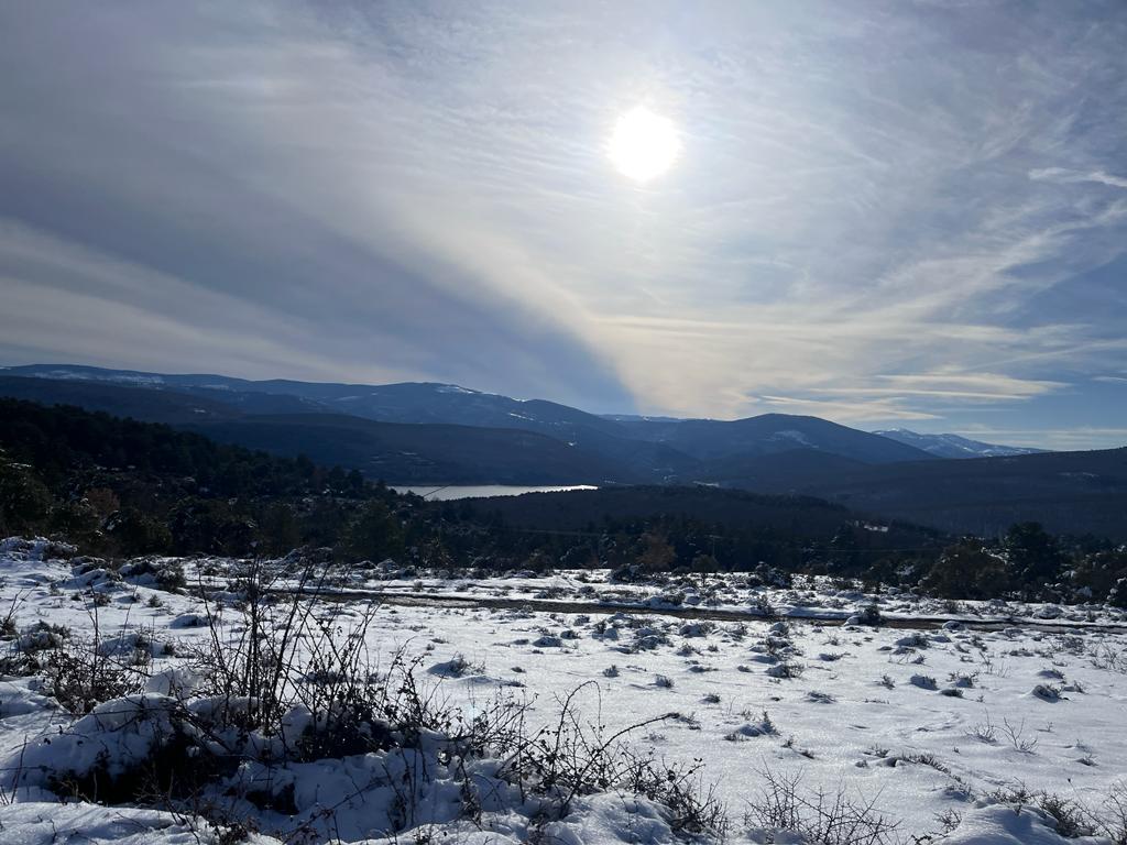 Fotos: La nieve deja blancos los montes de El Rasillo y Ortigosa