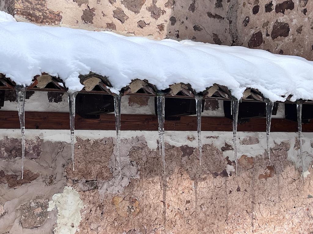 Fotos: La nieve deja blancos los montes de El Rasillo y Ortigosa