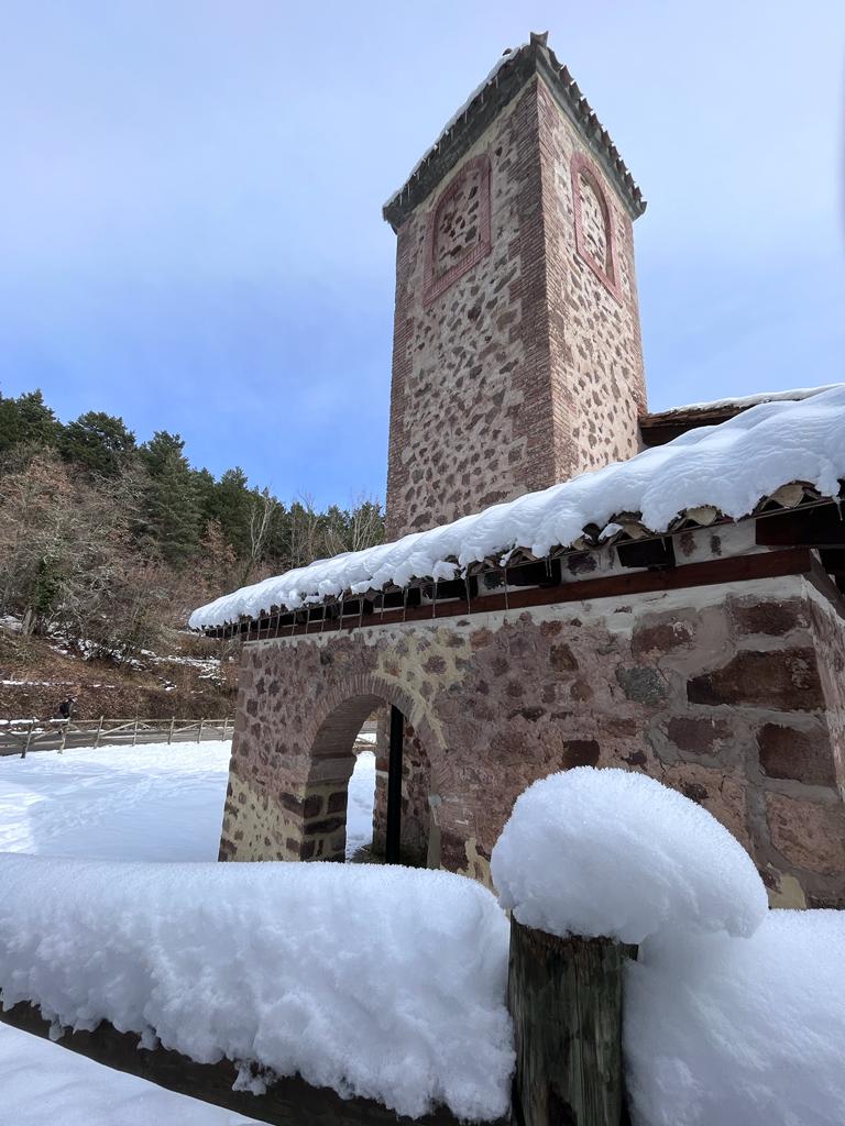 Fotos: La nieve deja blancos los montes de El Rasillo y Ortigosa