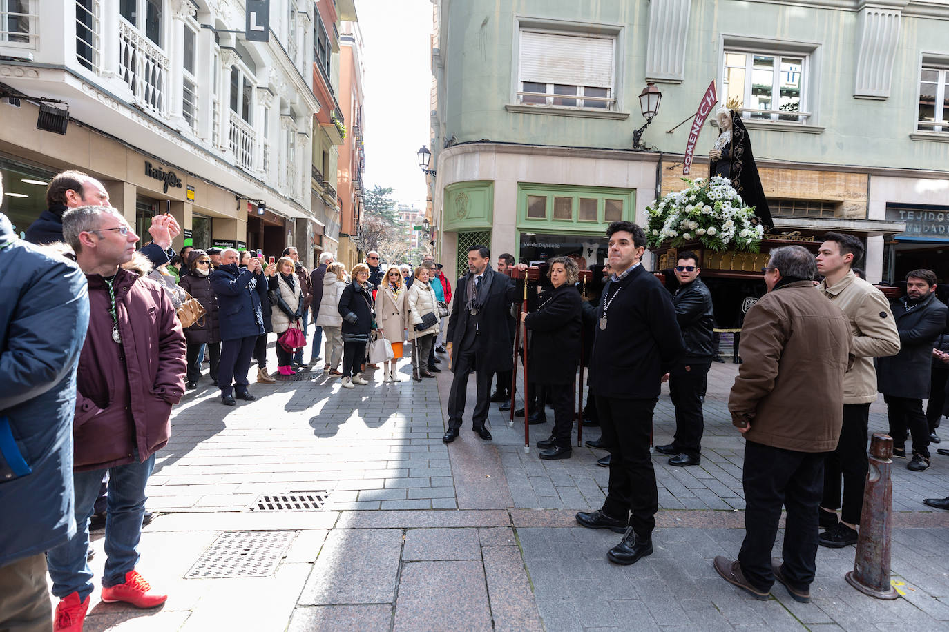 Fotos: Encuentro de cofradías de Semana Santa, en Logroño