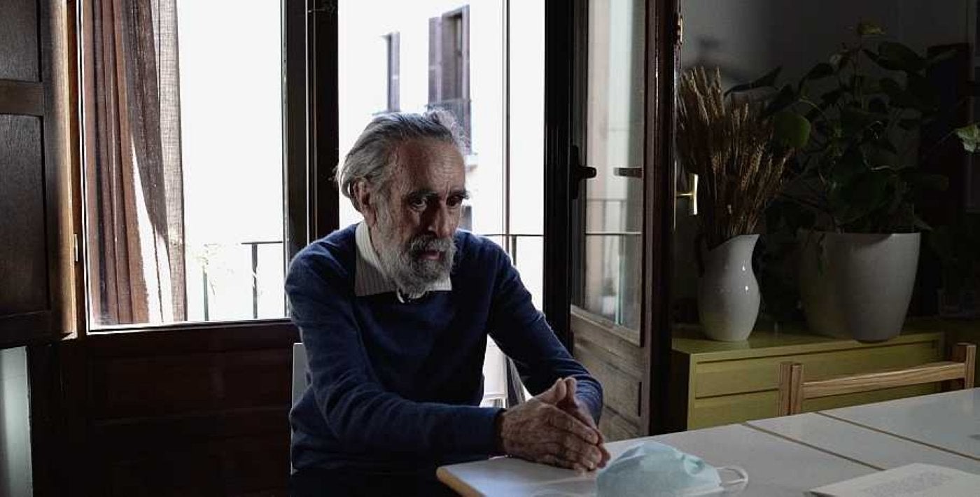 El artista murciano Isidoro Valcárcel, en el documental de los riojanos Claudio Hontana y Manuel Padín. 