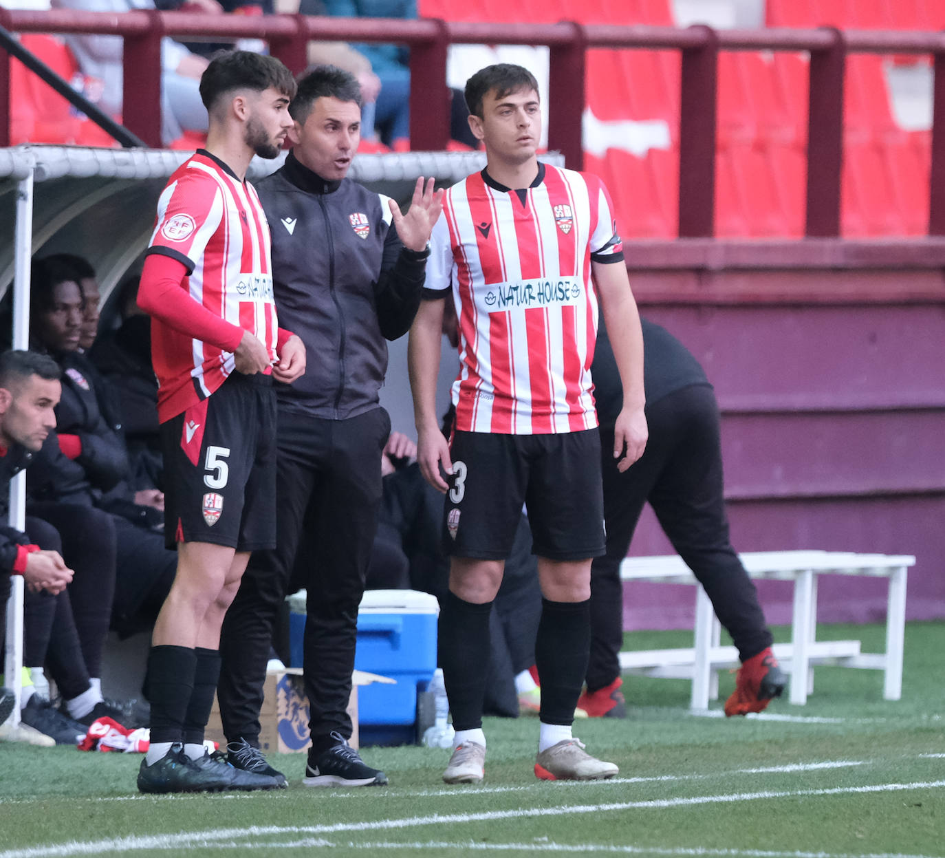 Fotos: El triunfo de la UD Logroñés frente a Osasuna hace sonreír a Las Gaunas