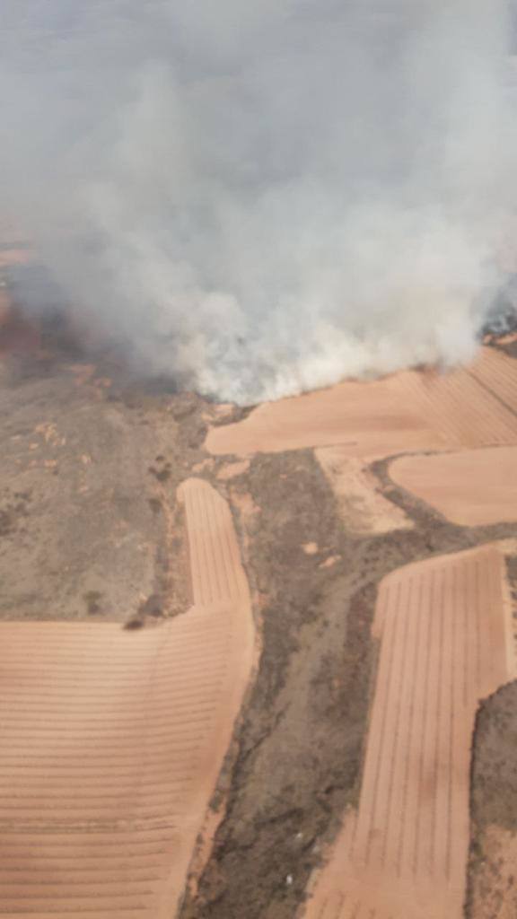 Imagen secundaria 2 - Incendio entre los polígonos industriales de Fuenmayor y Navarrete