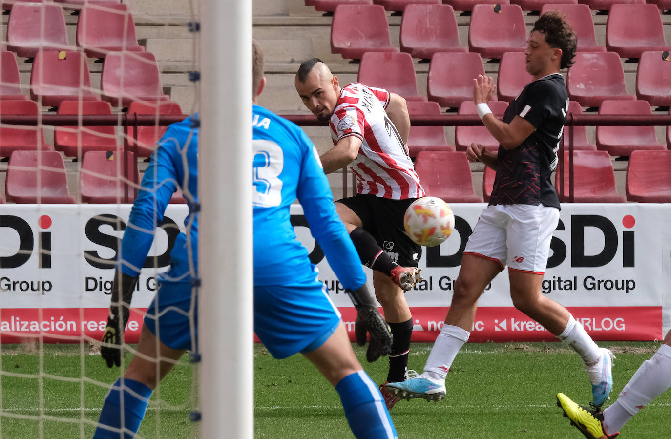 Fotos: Las imágenes de la SDL-Athletic de Bilbao