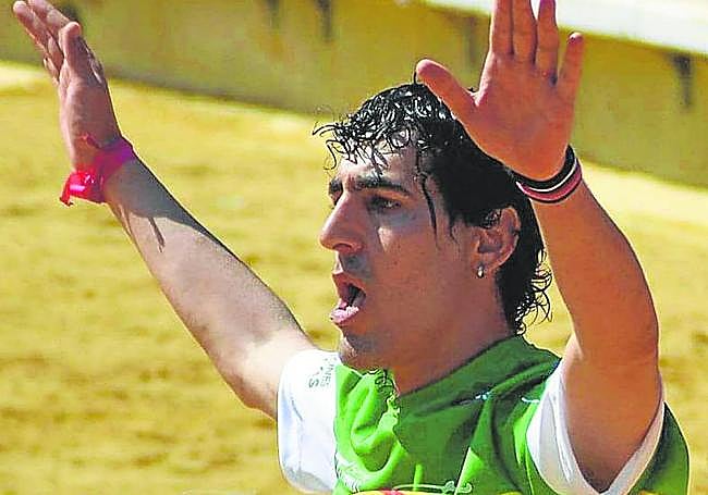 El recortador de Haro, llamando al toro.