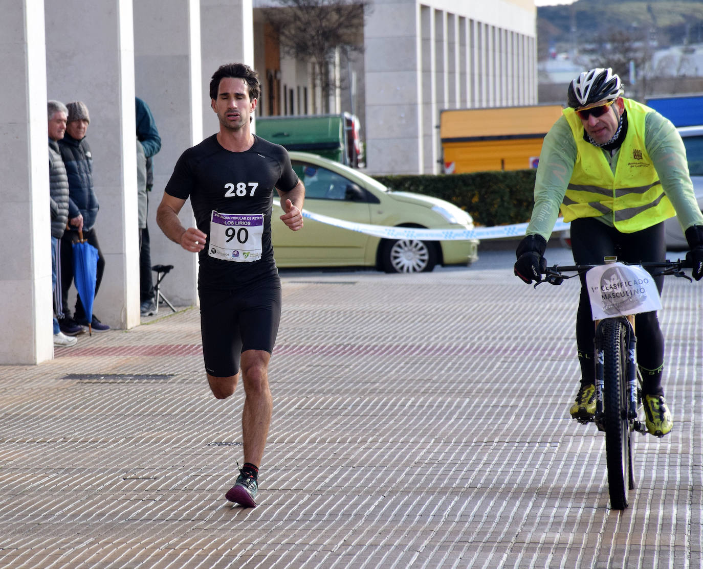 El tradicional Cross de Reyes de Los Lirios, en imágenes
