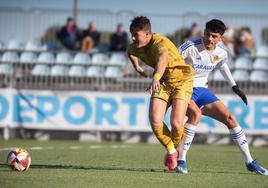 Uzkudun, durante un lance del partido ante el Deportivo Aragón.