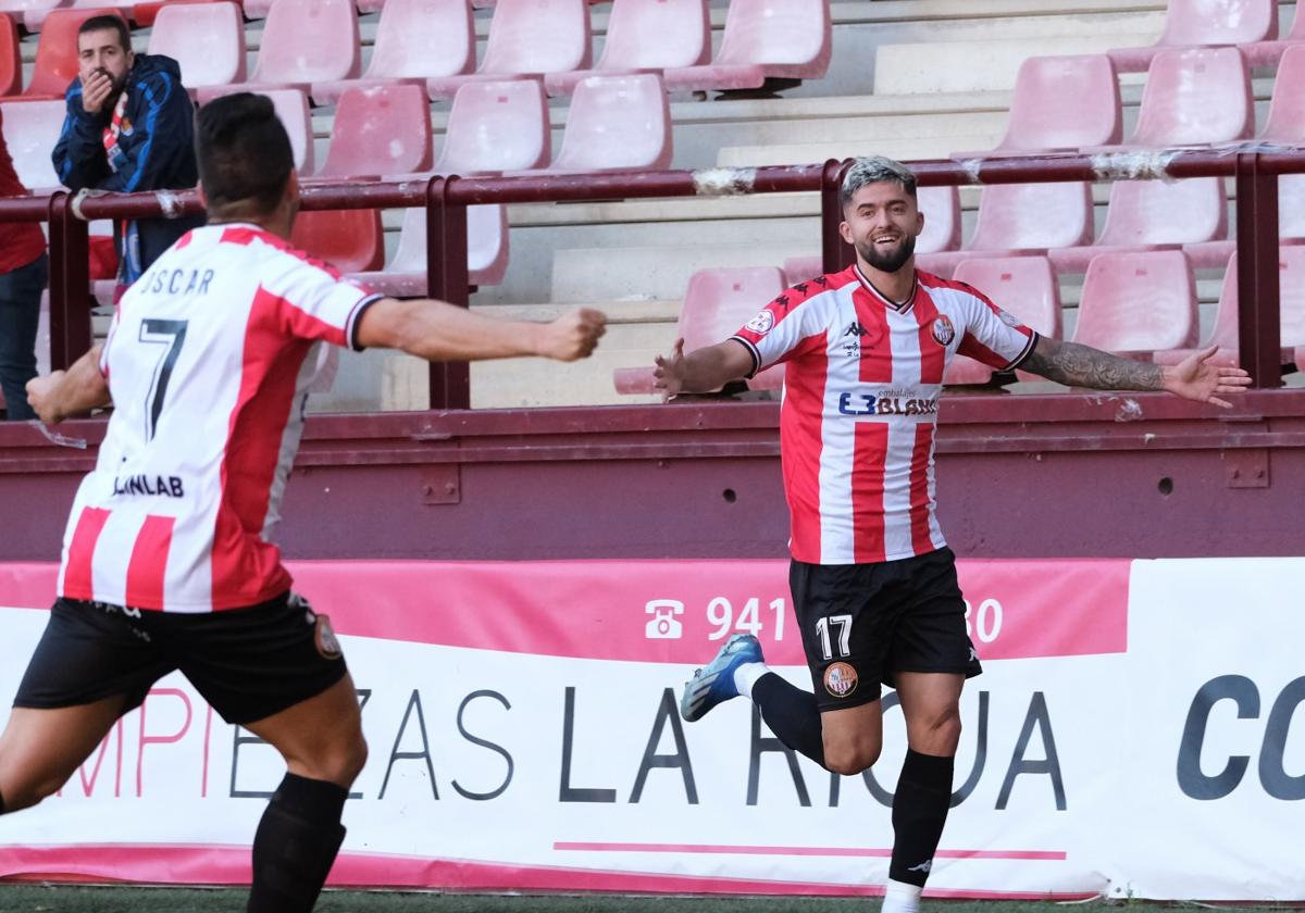 Jordi Escobar celebra un gol, el último que anotó ante el Tarazona.