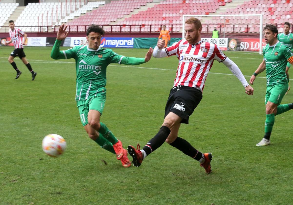 Monreal, en un partido con la SD Logroñés.