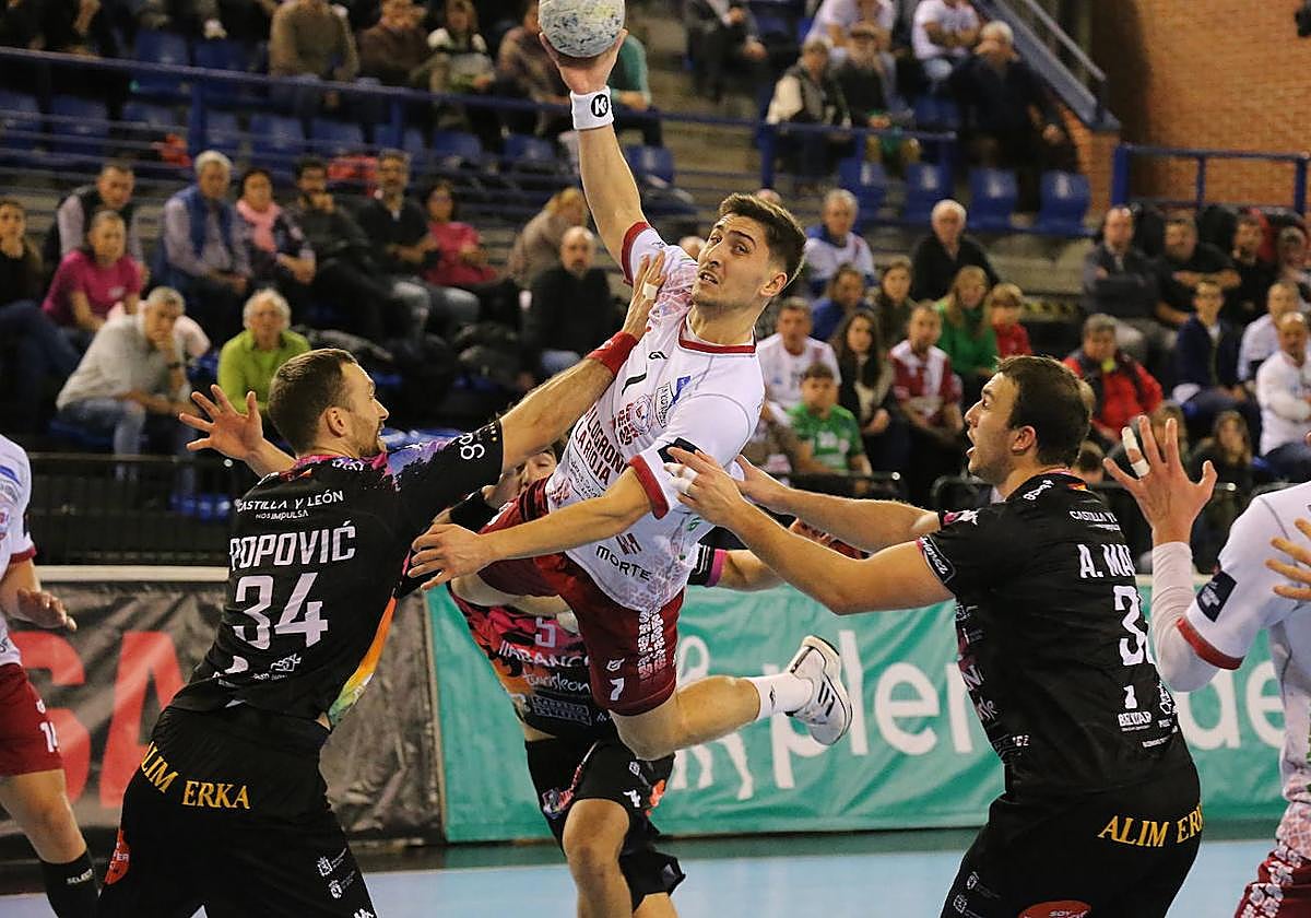 Álvaro Preciado, en un partido de esta temporada.