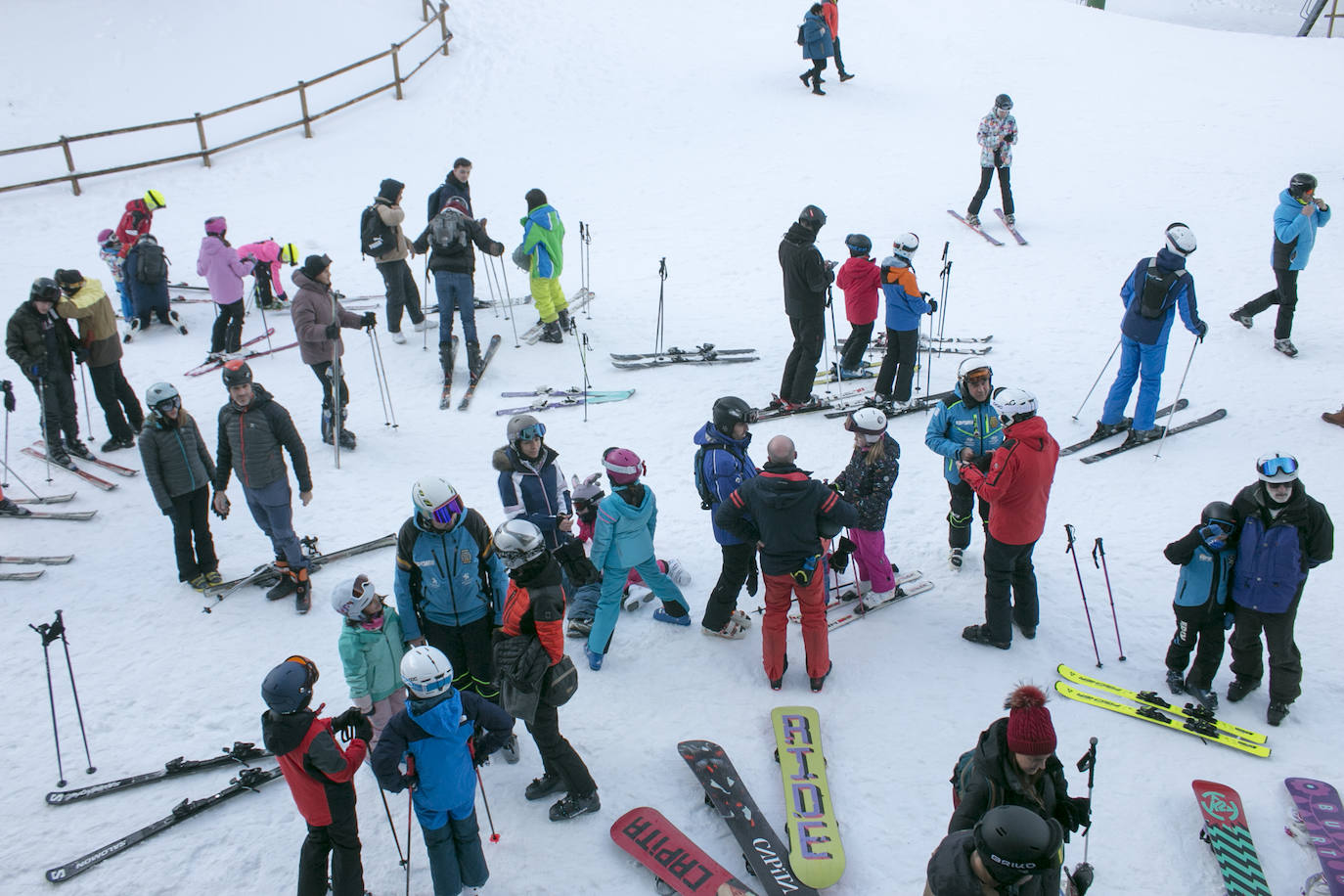Valdezcaray se llena de esquiadores