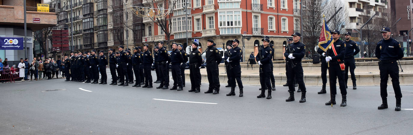 Izado solemne de la bandera en el 200 aniversario de la Policía Nacional