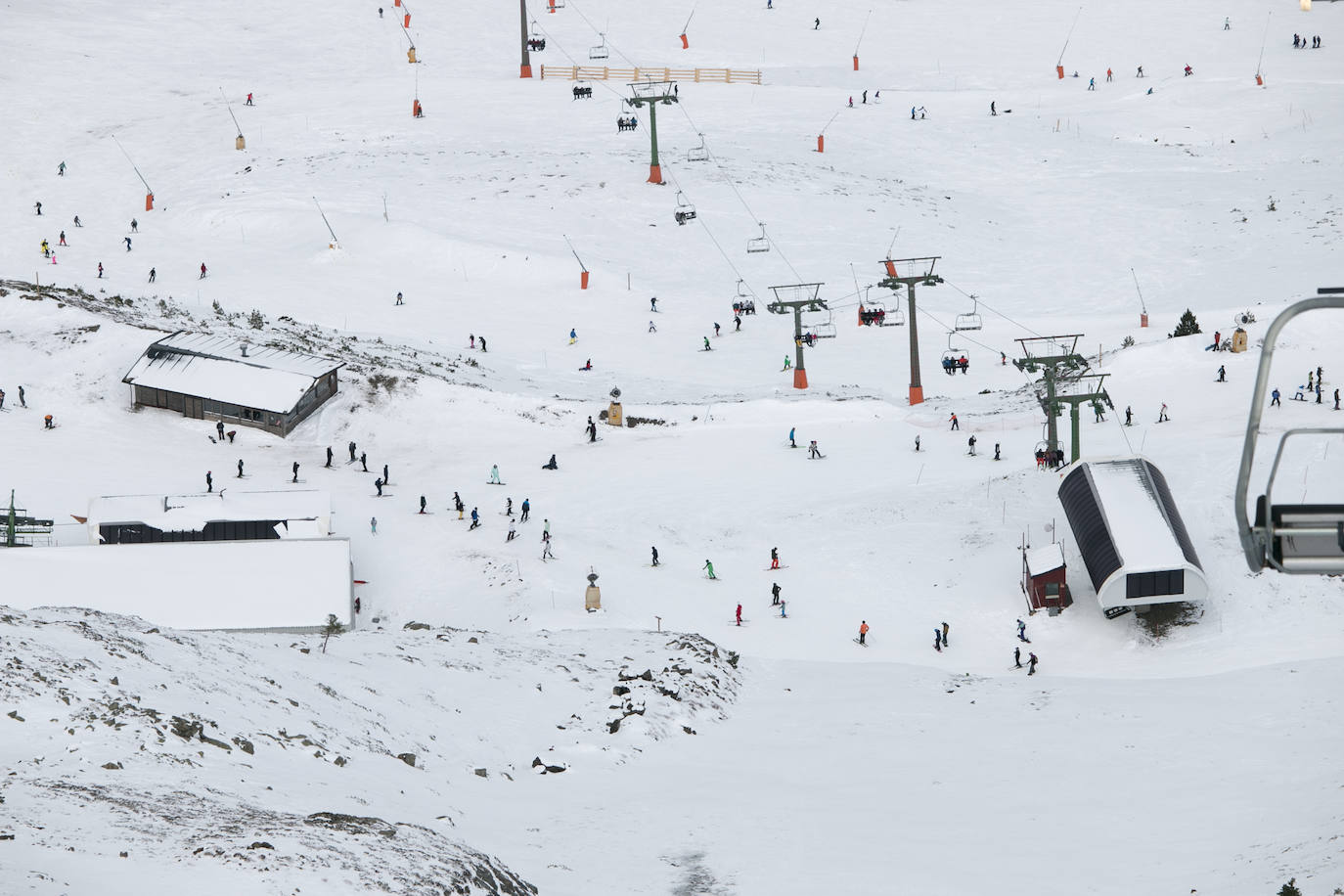 Valdezcaray se llena de esquiadores
