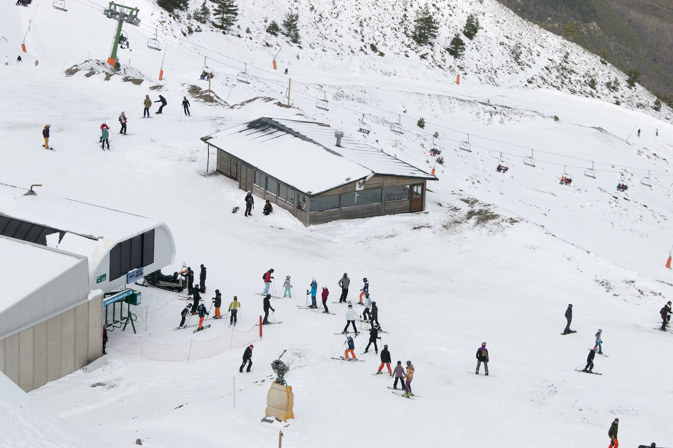 Valdezcaray se llena de esquiadores