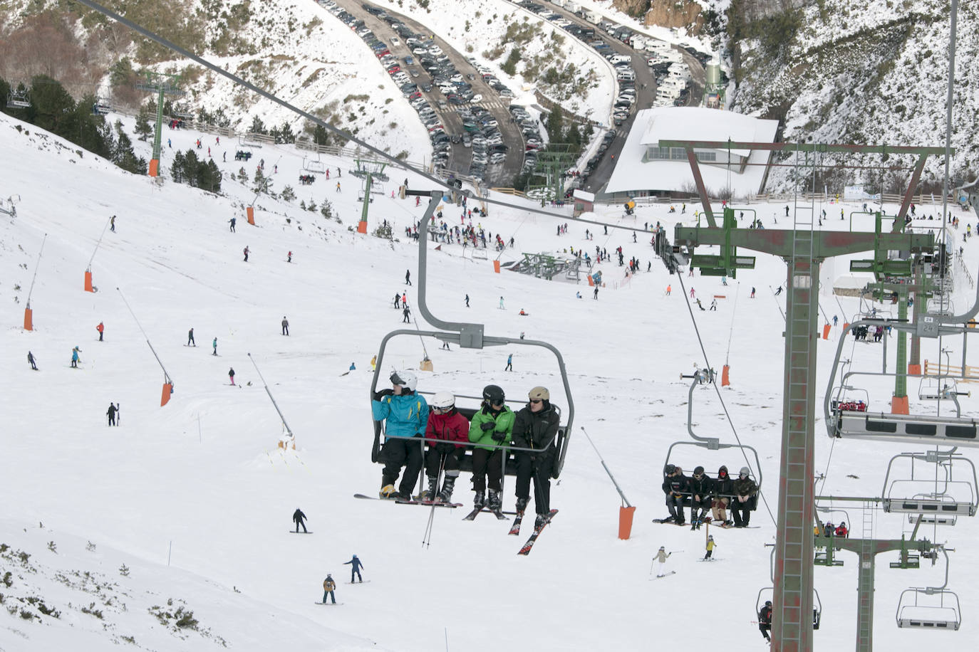 Valdezcaray se llena de esquiadores