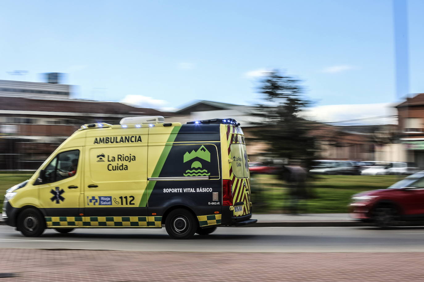 Motorista herido por una caída en Logroño