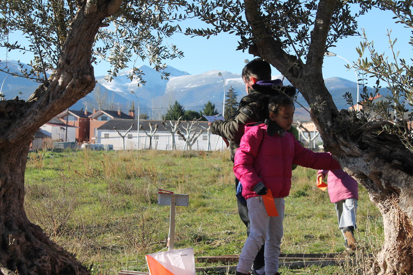 Carrera infantil de orientación en Badarán