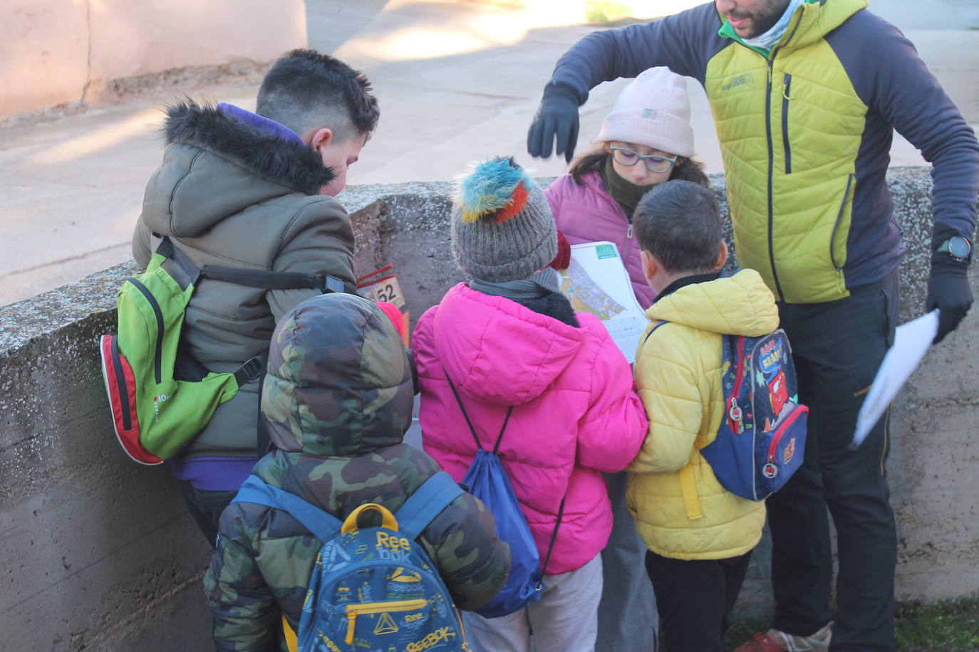 Carrera infantil de orientación en Badarán