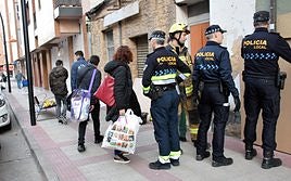 Desalojo y clausura del edificio, en febrero de 2020.