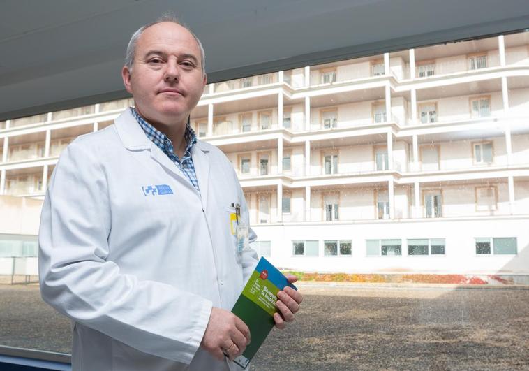 Fernando Martínez Soba, coordinador de Trasplantes de La Rioja, en el Hospital San Pedro.