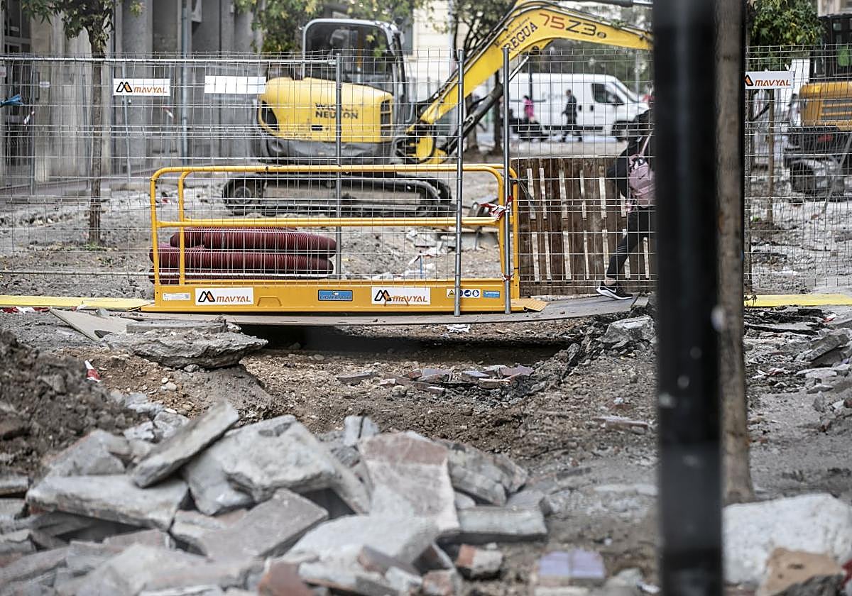 Obras en Doctores Castroviejo, en octubre de 2022.
