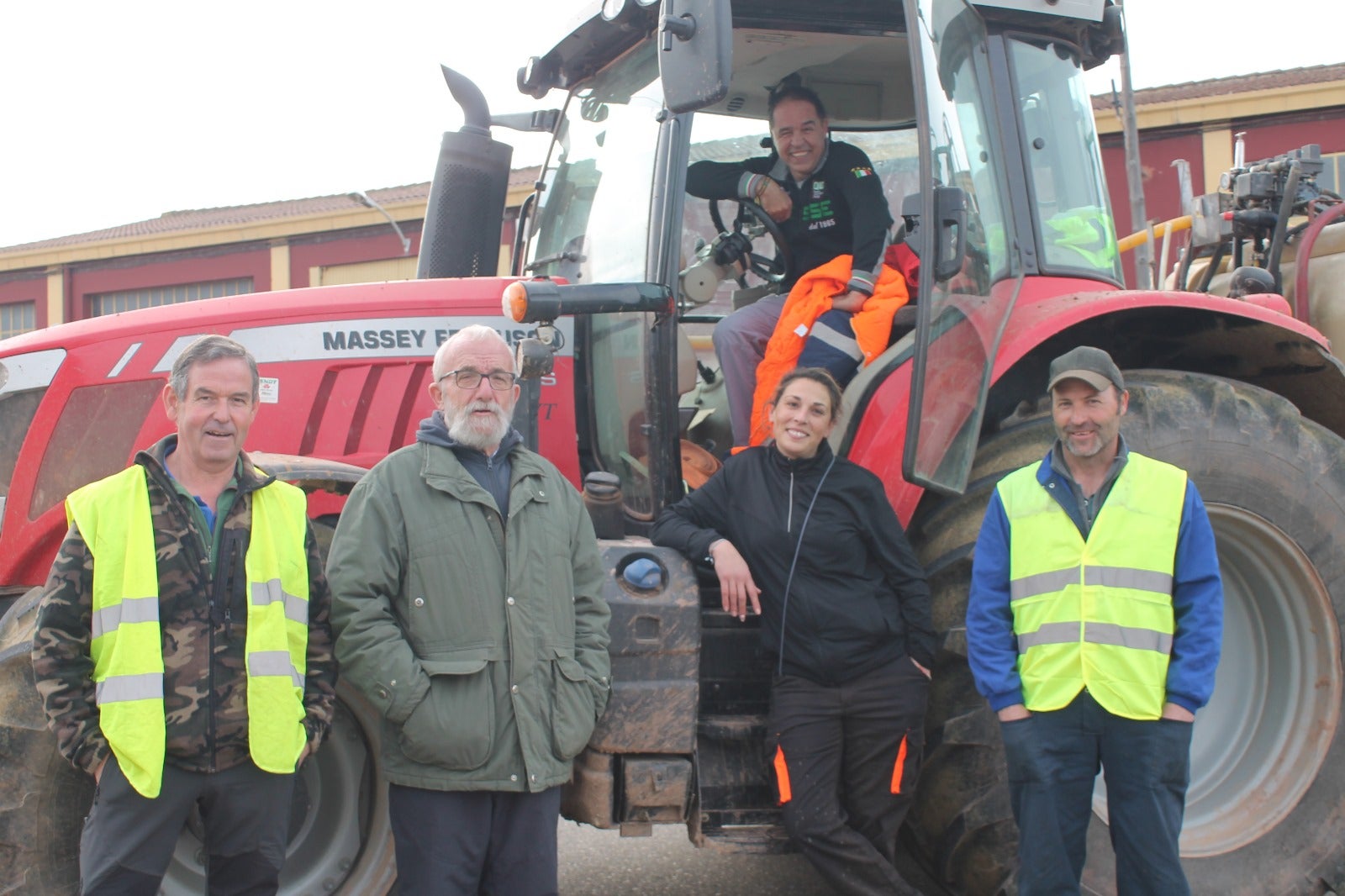 Agricultores de Alesón y Hormilla.