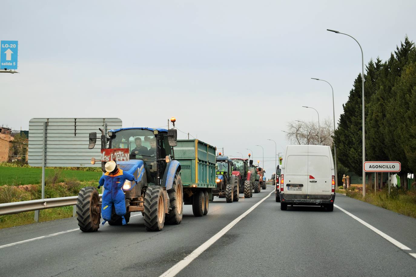 Las imágenes de los agricultores protestando en El Sequero