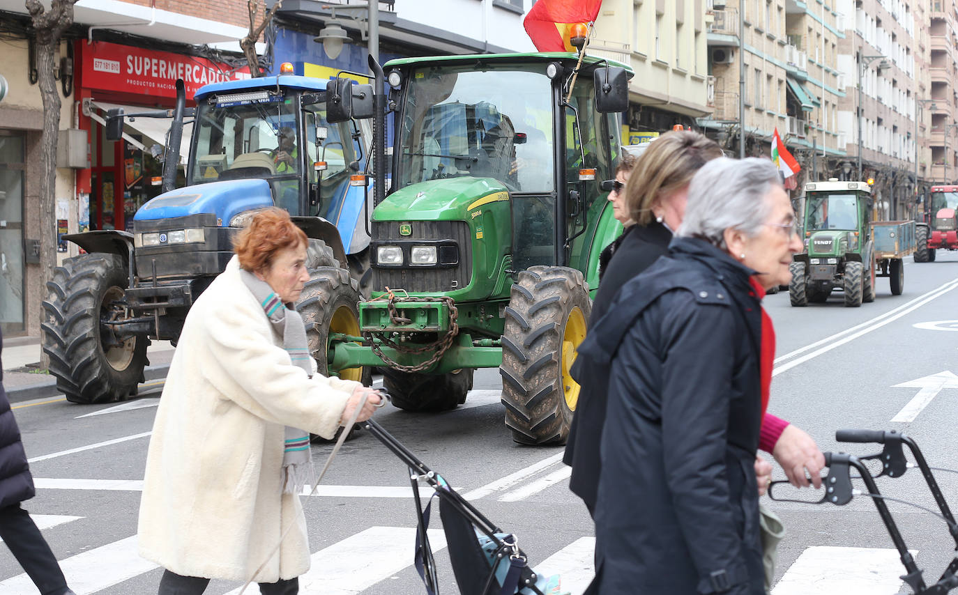 Las imágenes del segundo día de tractorada en Logroño