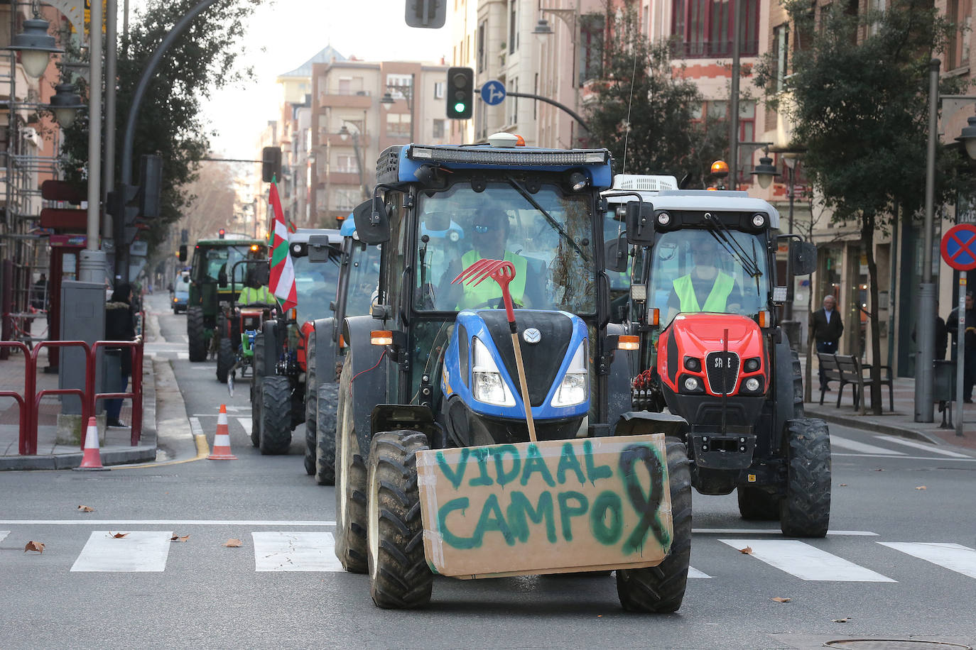 Las imágenes del segundo día de tractorada en Logroño