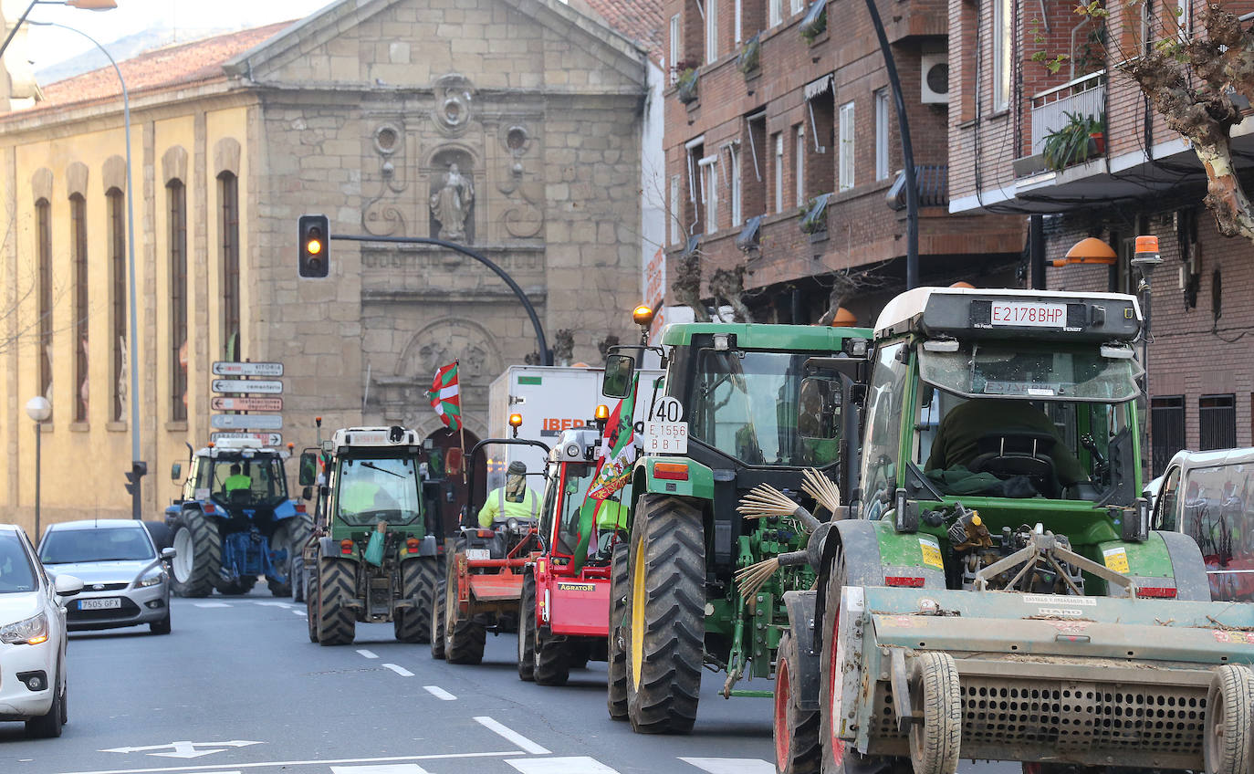 Las imágenes del segundo día de tractorada en Logroño